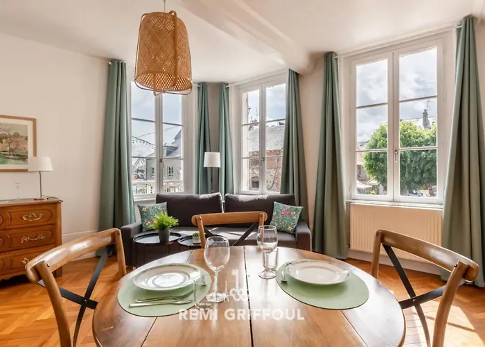 Hypolite 1 Cosy 80 Meters From The Port Of 2 Guest *