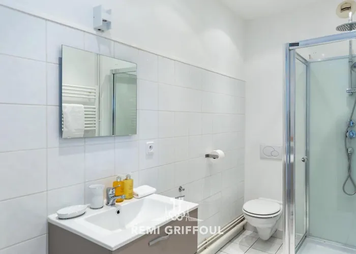 Hypolite 1 Newcocooning-wohnung - 80 Meter Vom Hafen Von Entfe